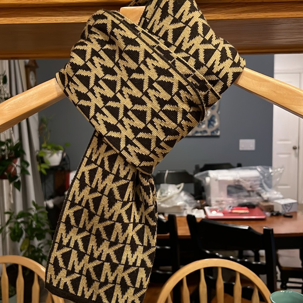 Michael Kors Winter Scarf Signature Logo Print MK Designer Brown Tan